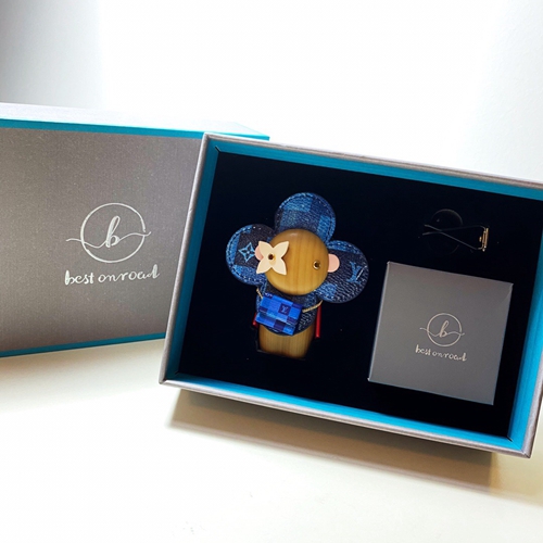 ブランドキーホルダー背面デザイン